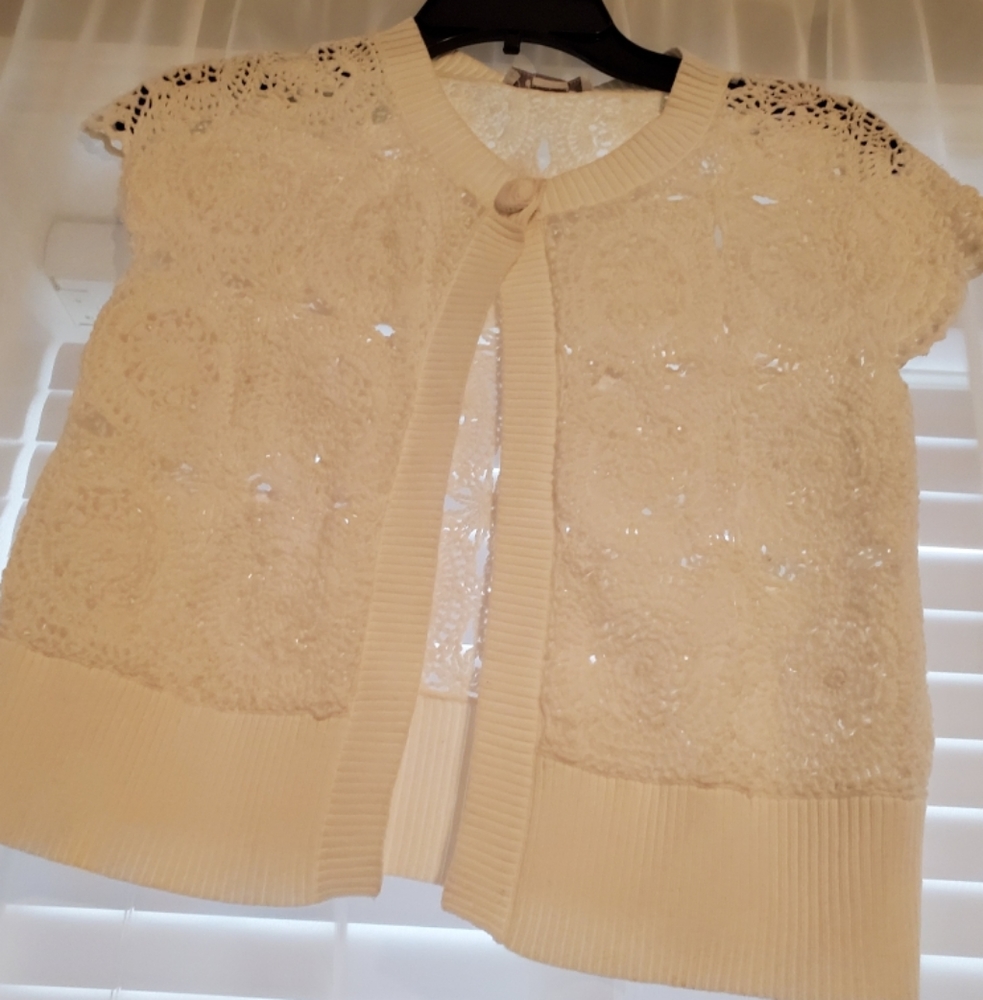 White knit sweater